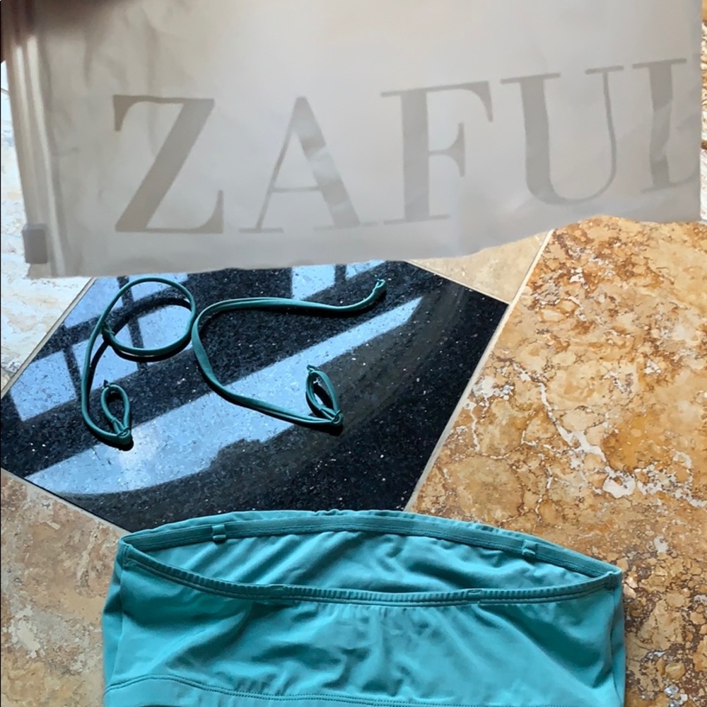 Zaful bandeau bathing suit top/adjustable straps - Picture 7 of 7